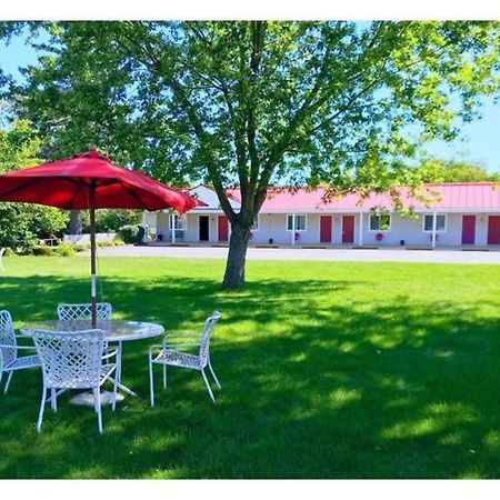Belmont Motel Skowhegan Bagian luar foto