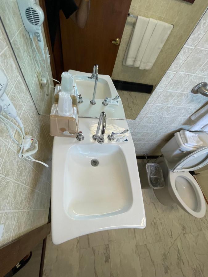 Belmont Motel Skowhegan Bagian luar foto